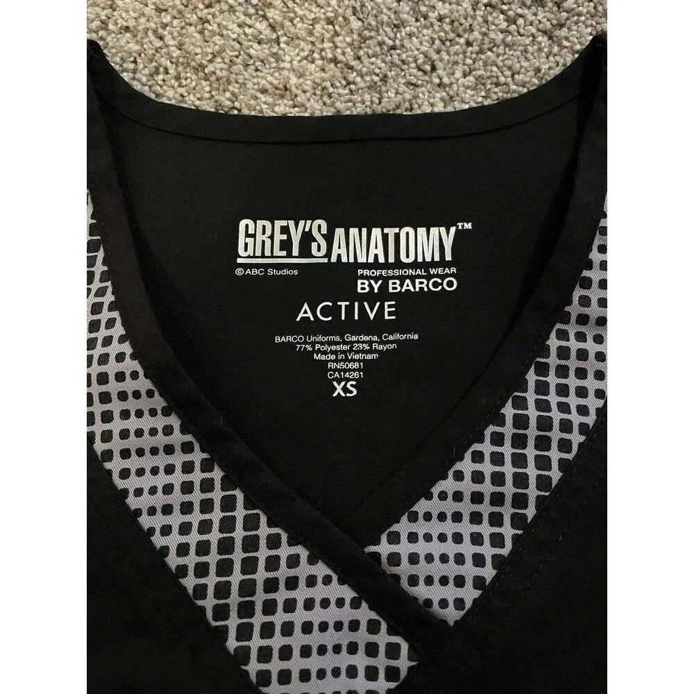 Grey’s Anatomy Active Grid Check Black White Scrub Top 41431 Women's Size XS - Picture 3 of 9